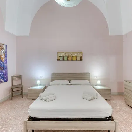 Palazzo Rondine * Presicce